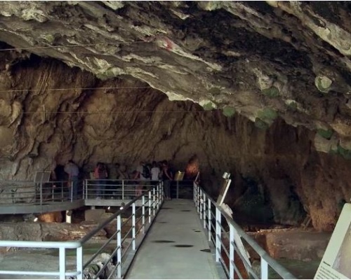 KALMPAKA-AtHellas.gr-Σπήλαιο Θεόπετρας