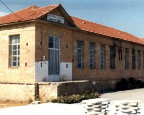 KORINTHOS- AtHellas.gr-Δημοτικό Σχολείο στο ΔΔ Εξαμιλίων